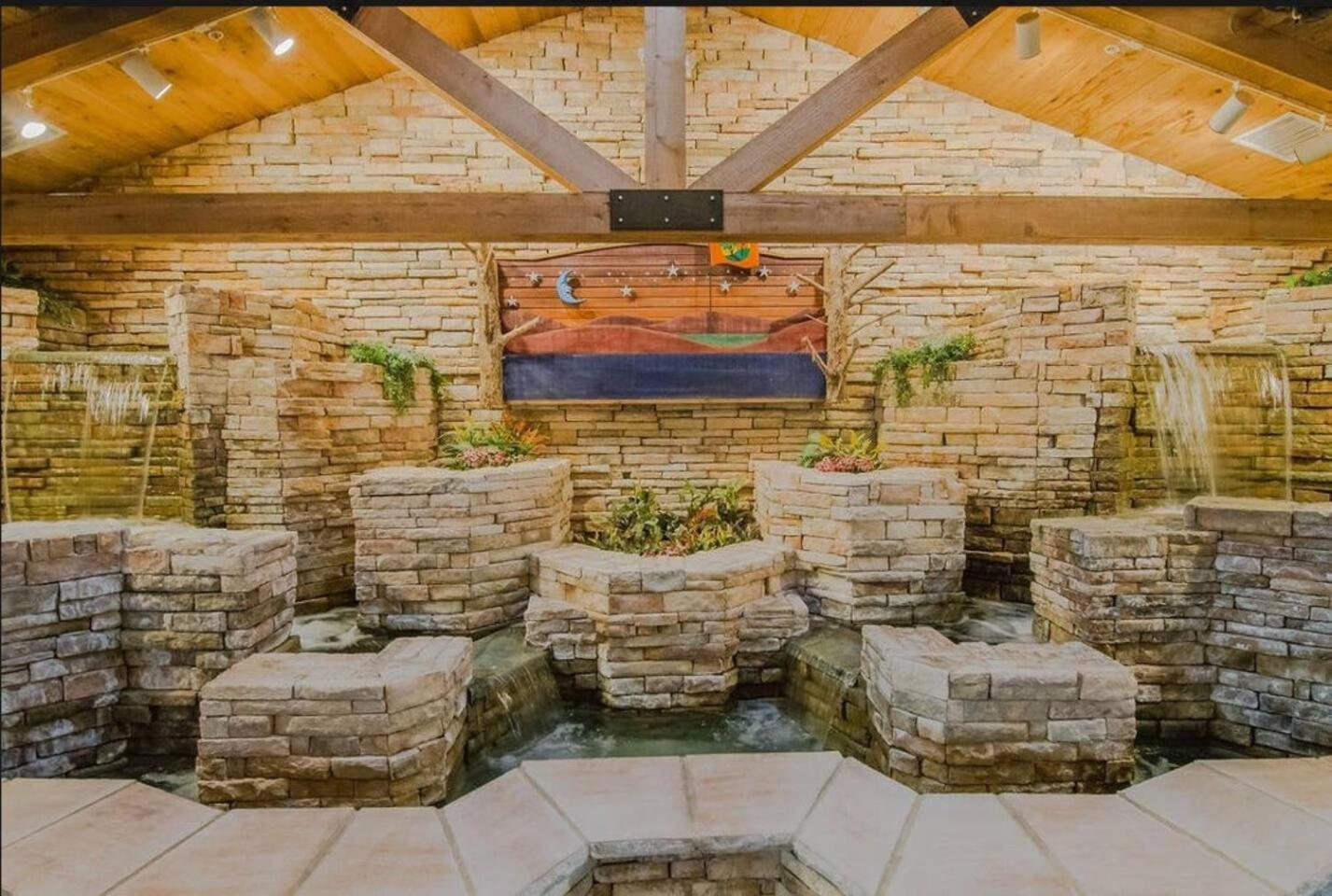 Retreat @ The Hills W/ Pets And Game Room Бренсън Екстериор снимка