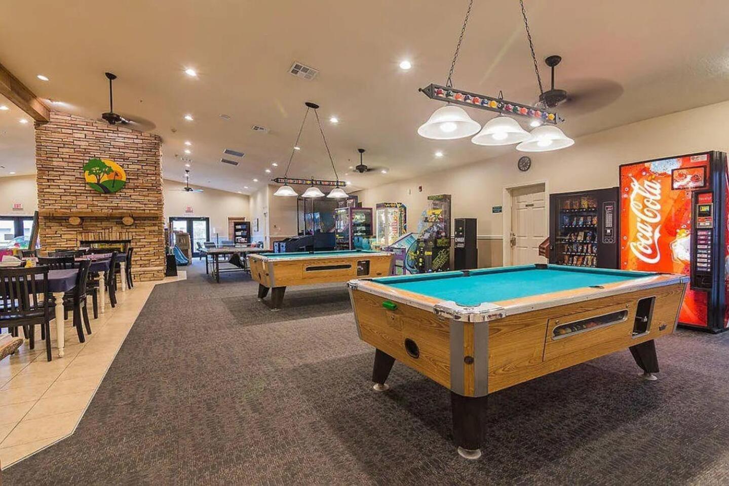 Retreat @ The Hills W/ Pets And Game Room Бренсън Екстериор снимка